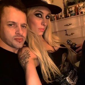 Meet your Posher, Cora